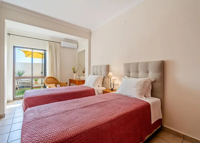 Tenis Mar E Apartment *